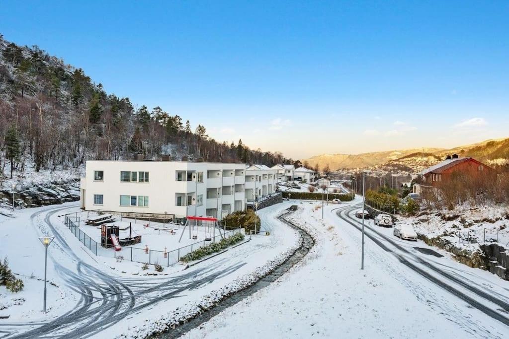 Stor Og Moderne Leilighet I Indre Arna Bergen Gratis Parkering!! Bagian luar foto