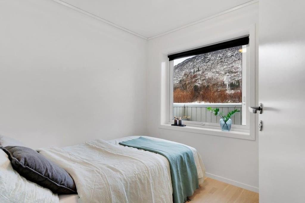 Stor Og Moderne Leilighet I Indre Arna Bergen Gratis Parkering!! Bagian luar foto